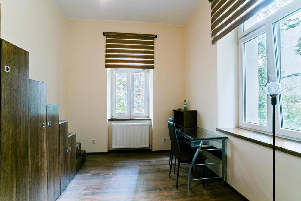 Cozy & Big Rooms In Old Town Krasków Εξωτερικό φωτογραφία